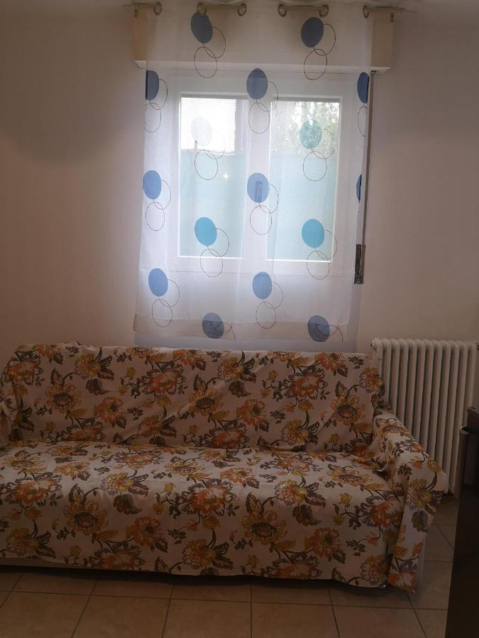Ferienwohnung Bilocale Francesca Erba Exterior foto